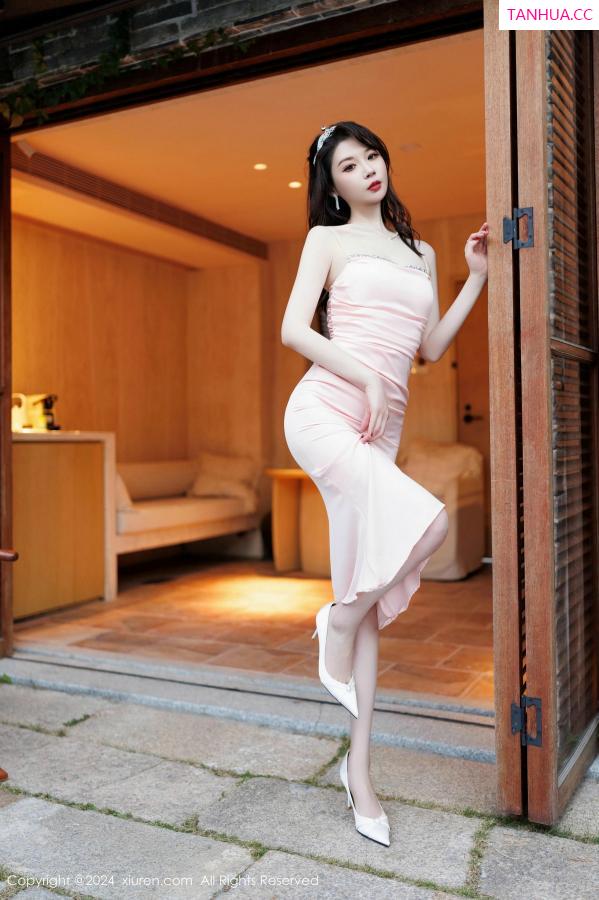 梦心玥  [XiuRen]高清写真图 2024.12.11 No.9584 梦心玥 丝袜美腿第8张图片